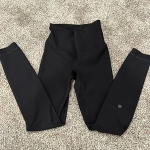 Lululemon black leggings with mesh detail 4